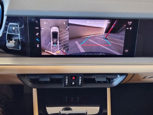 Certified 2025 Porsche Cayenne Coupe image 20