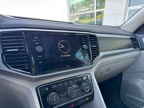 Certified 2023 Volkswagen Atlas SE w/ Panoramic Sunroof Package AWD/4WD image 13