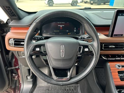 Used 2024 Lincoln Aviator Reserve w/ Equipment Group 201A AWD/4WD image 17