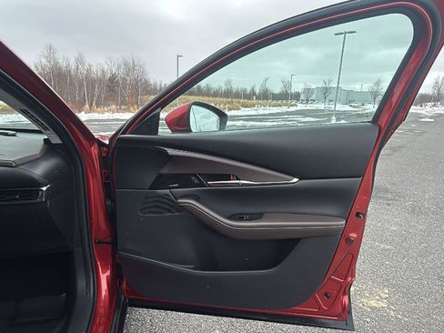 Used 2021 MAZDA CX-30 AWD 2.5 S w/ Premium Package image 17