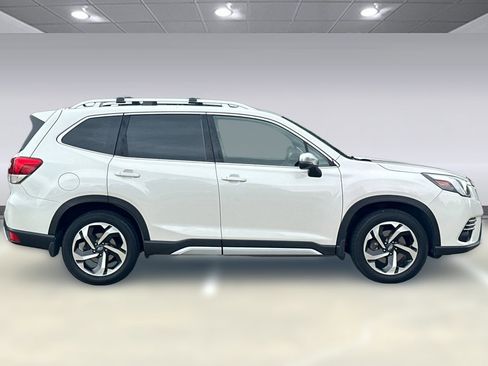 Used 2022 Subaru Forester Touring AWD/4WD image 7