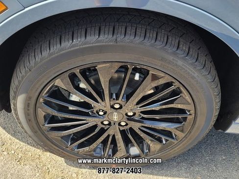 New 2026 Lincoln Corsair Premiere image 12