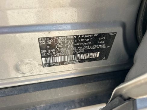 Used 2024 Toyota RAV4 XLE FWD image 10