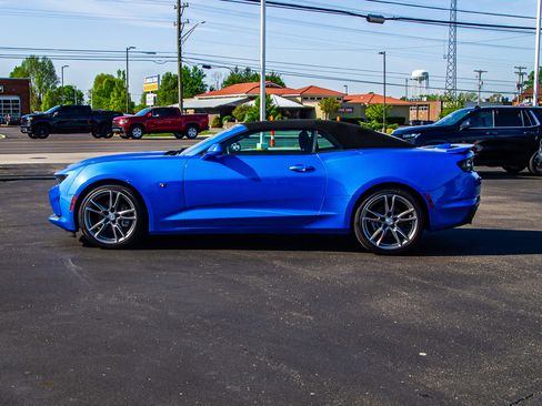 Used 2024 Chevrolet Camaro LT w/ RS Package RWD image 4