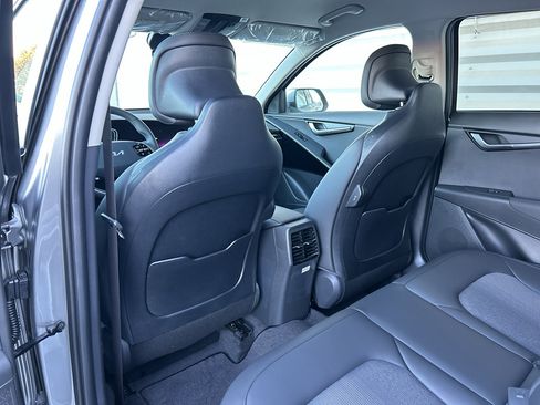 New 2025 Kia Niro EX image 13
