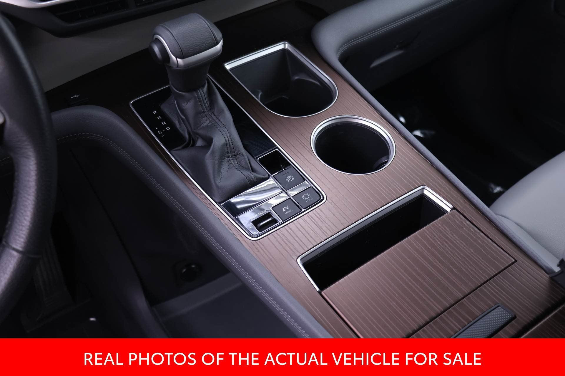 Used 2022 Toyota Sienna XLE FWD image 12