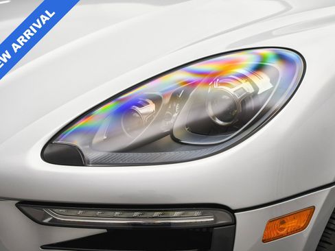 Used 2017 Porsche Macan GTS image 27