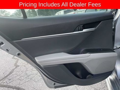 Used 2024 Toyota Camry SE FWD image 15