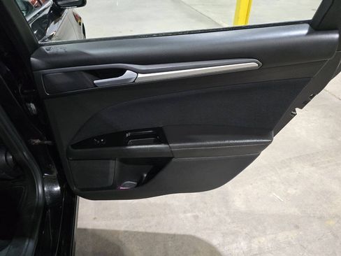 Used 2014 Ford Fusion SE FWD image 28