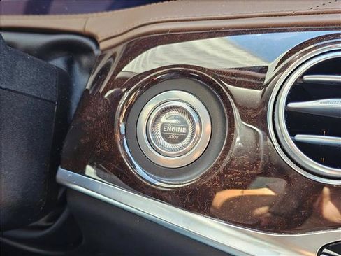 Used 2018 Mercedes-Benz S 560 4MATIC Sedan image 27