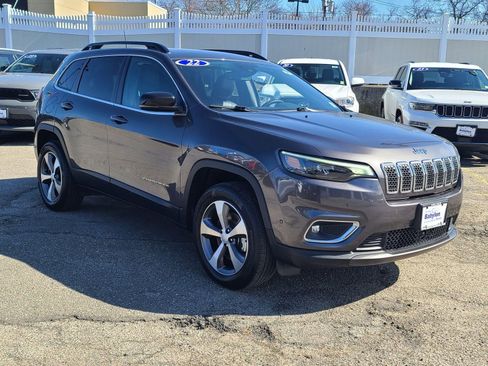 Used 2022 Jeep Cherokee Limited image 7