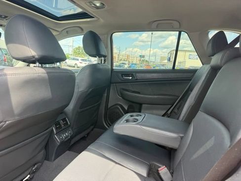 Used 2019 Subaru Outback 2.5i Limited AWD/4WD image 9