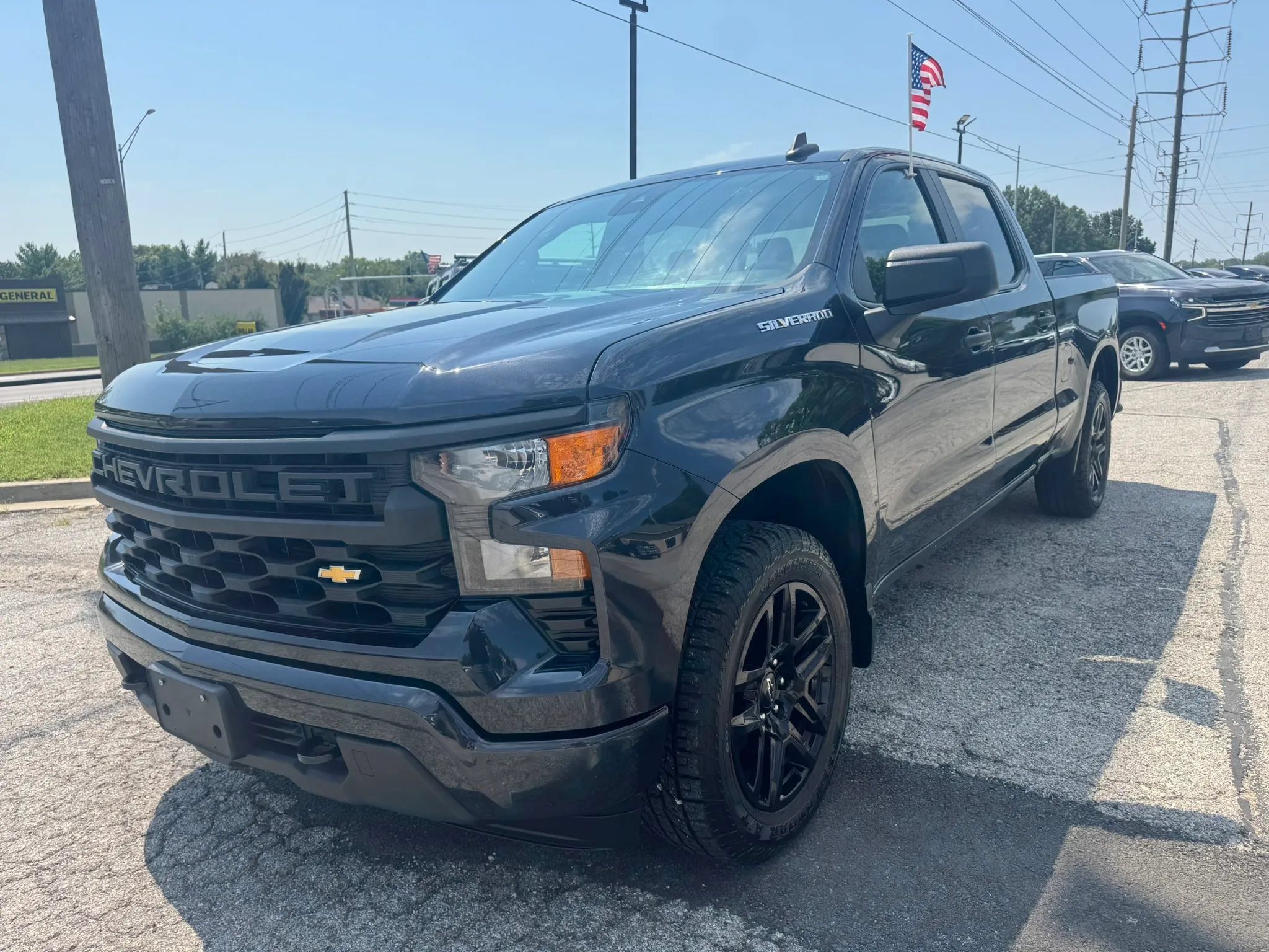 Used 2023 Chevrolet Silverado 1500 Custom AWD/4WD image 7