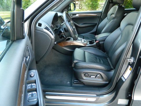 Used 2016 Audi Q5 3.0T Premium Plus w/ Technology Package AWD/4WD image 11
