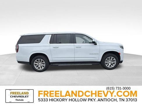 Used 2024 Chevrolet Suburban Premier AWD/4WD image 2