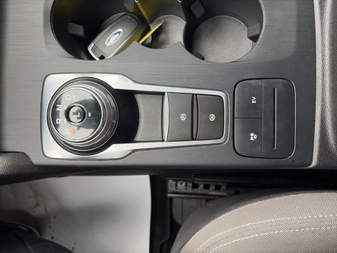Used 2021 Ford Escape SE w/ Cold Weather Package FWD image 17