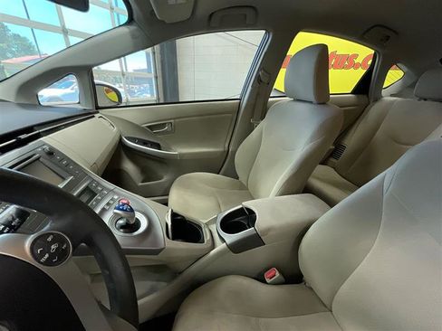 Used 2015 Toyota Prius Two FWD image 11
