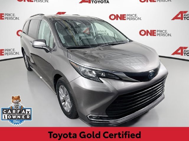 Certified 2024 Toyota Sienna XLE FWD image 1