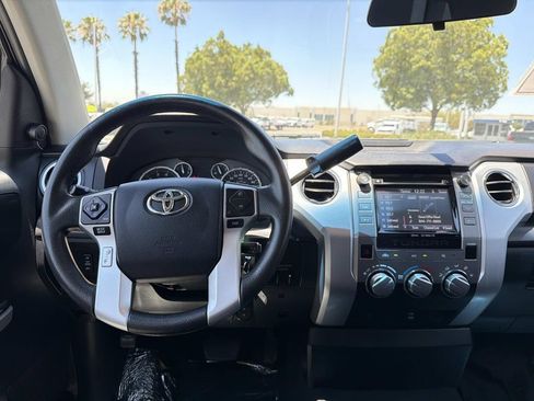 Used 2017 Toyota Tundra SR5 RWD image 10