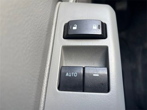 Used 2022 Ford E-350 and Econoline 350 Super Duty w/ Power Windows & Locks Group image 16