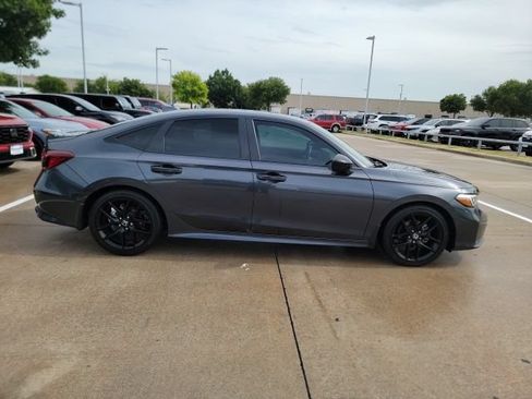 Certified 2025 Honda Civic Sport image 4