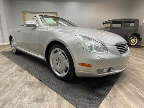 Used 2004 Lexus SC 430 Convertible RWD image 3