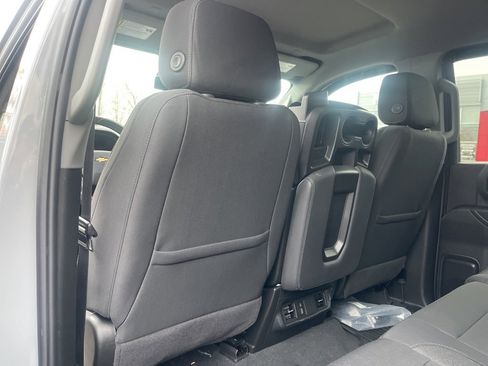 Used 2024 Chevrolet Silverado 2500 Custom w/ Custom Value Package image 19