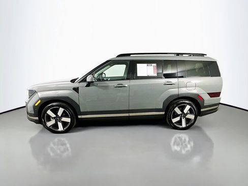 Used 2025 Hyundai Santa Fe Limited FWD image 5
