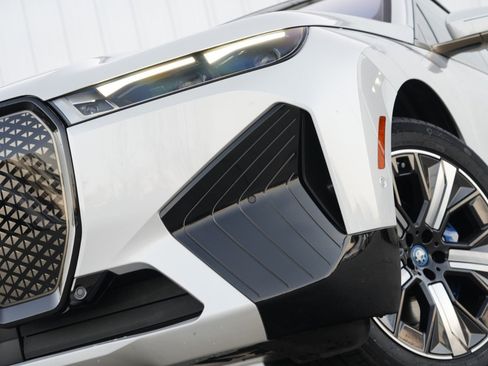 Used 2023 BMW iX M60 w/ Executive Package image 60