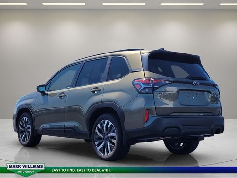 Used 2025 Subaru Forester Touring AWD/4WD image 6