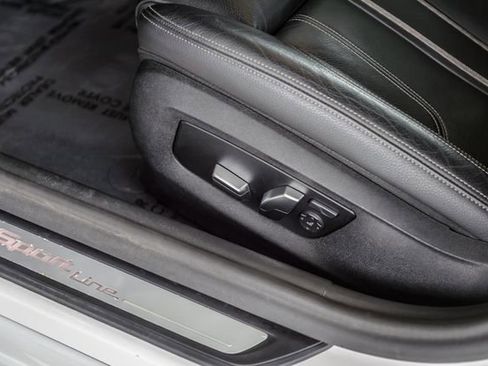 Used 2019 BMW 540i xDrive w/ Convenience Package AWD/4WD image 41