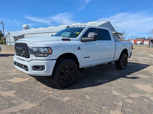 Used 2024 RAM 2500 Big Horn w/ Night Edition image 8