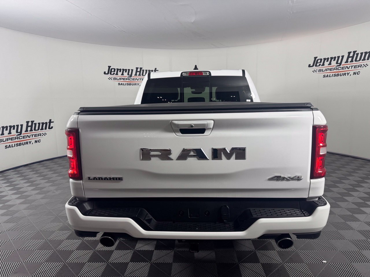 Used 2026 RAM 1500 Laramie w/ Sport Appearance Package AWD/4WD image 8
