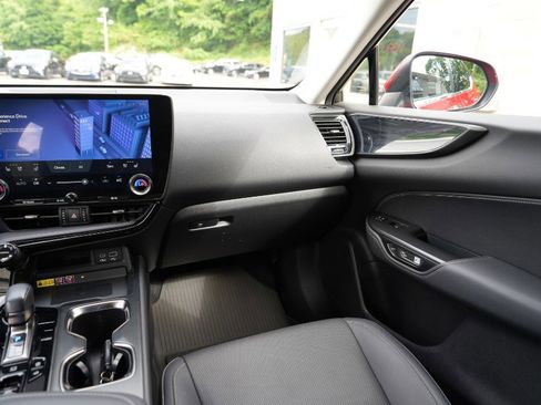 Used 2022 Lexus NX 350 AWD image 17