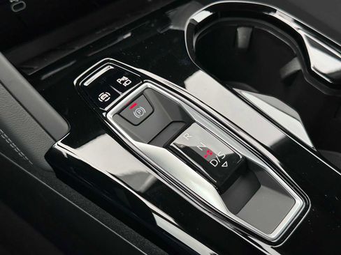 New 2025 Audi Q5 Premium image 36