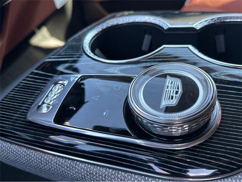 New 2026 Cadillac Optiq Luxury 2 image 22