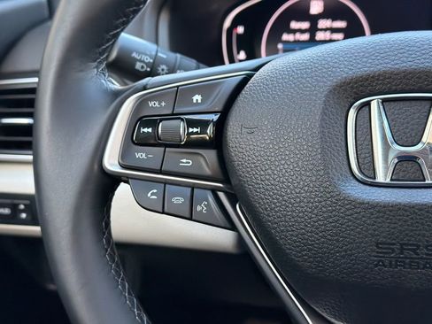 Used 2018 Honda Accord Touring image 21
