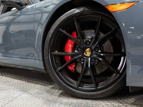 Used 2018 Porsche 911 Targa 4 GTS image 8