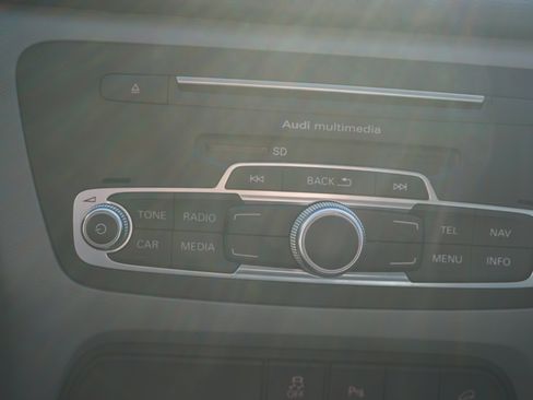 Used 2017 Audi Q3 2.0T Premium Plus w/ Premium Plus Package image 14