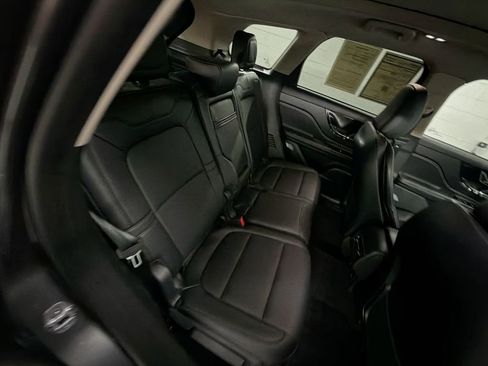 Used 2025 Lincoln Corsair FWD w/ Equipment Group 101A image 27