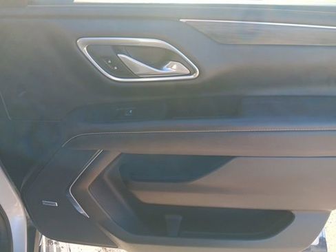 Used 2021 GMC Yukon SLT w/ SLT Premium Package image 36