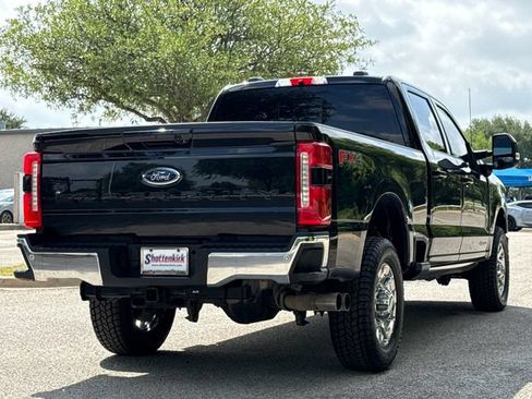 Used 2023 Ford F250 Lariat w/ Lariat Ultimate Package AWD/4WD image 9
