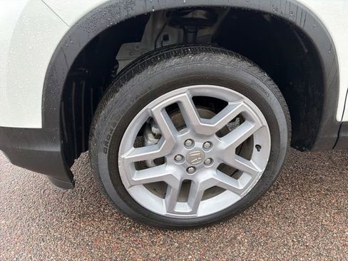 Certified 2024 Honda Passport EX-L image 4