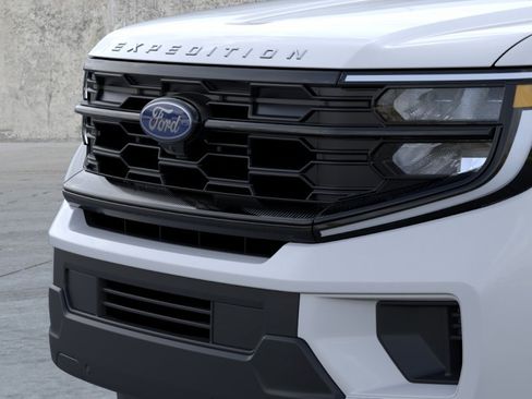 New 2026 Ford Expedition Active AWD/4WD image 17