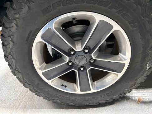 Used 2012 Jeep Wrangler Rubicon w/ PWR Convenience Group AWD/4WD image 29