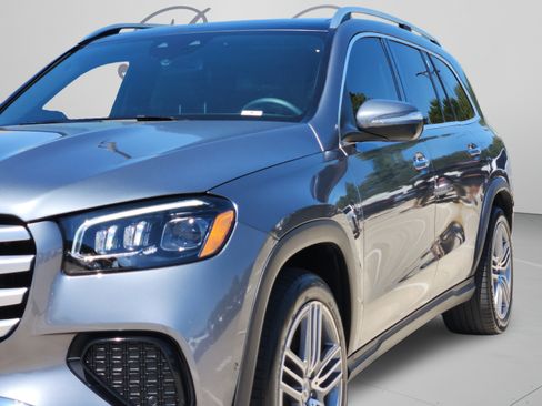 Used 2024 Mercedes-Benz GLS 450 4MATIC image 36