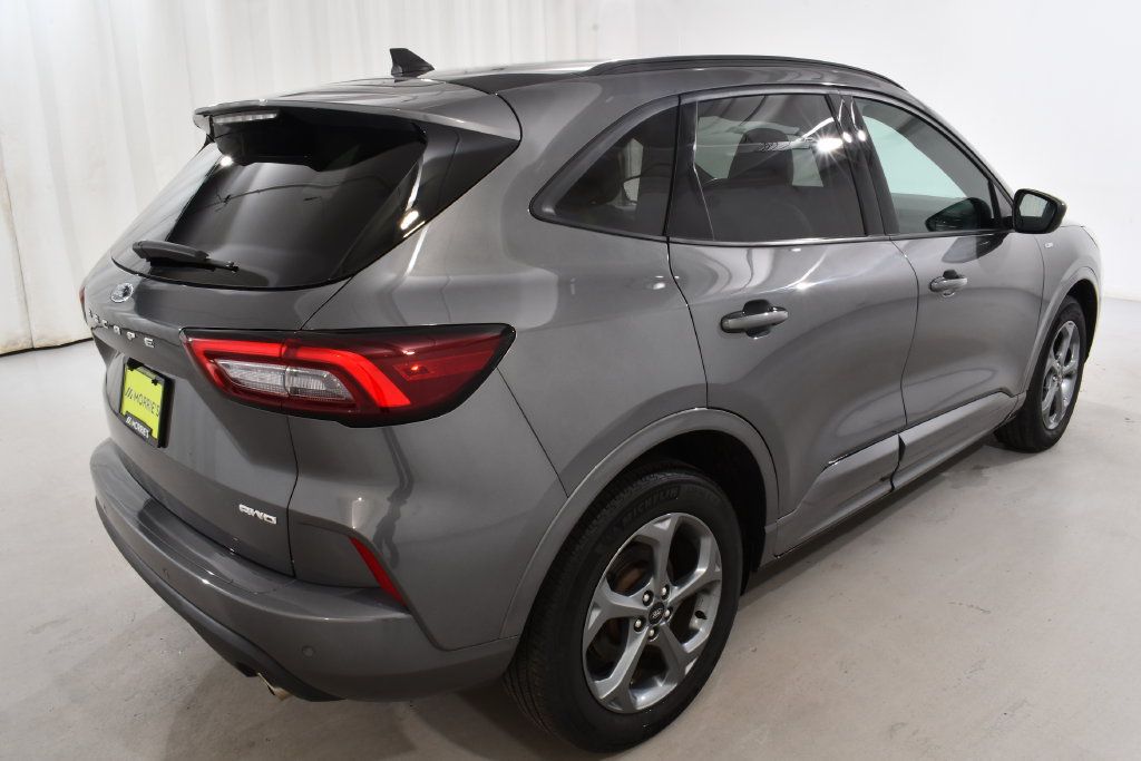 Used 2023 Ford Escape ST-Line w/ Tech Pack #1 AWD/4WD image 11