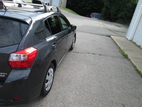 Used 2015 Subaru Impreza 2.0i AWD/4WD image 10