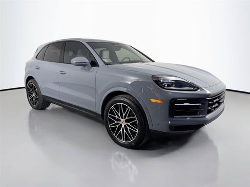 Certified 2026 Porsche Cayenne AWD/4WD image 9