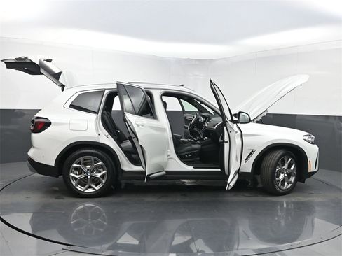 Used 2023 BMW X3 sDrive30i w/ Premium Package image 39
